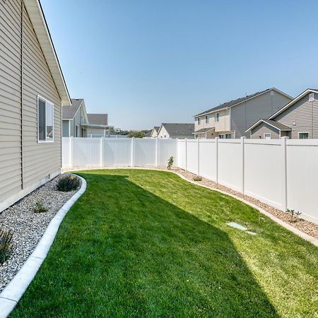 Family Friendly Playroom Garage Caldwell Exteriör bild