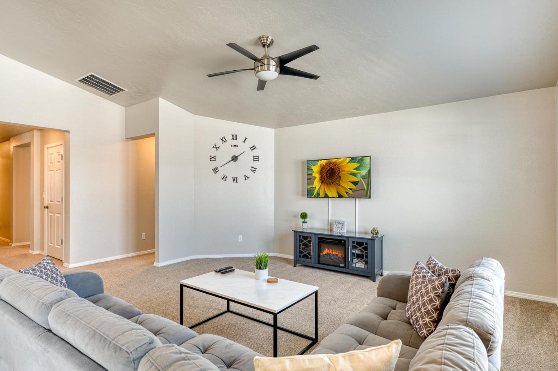 Family Friendly Playroom Garage Caldwell Exteriör bild